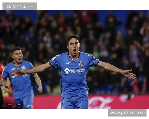 西甲联赛最新赛季的冠军争夺动态 西甲联赛最新赛季的冠军争夺动态